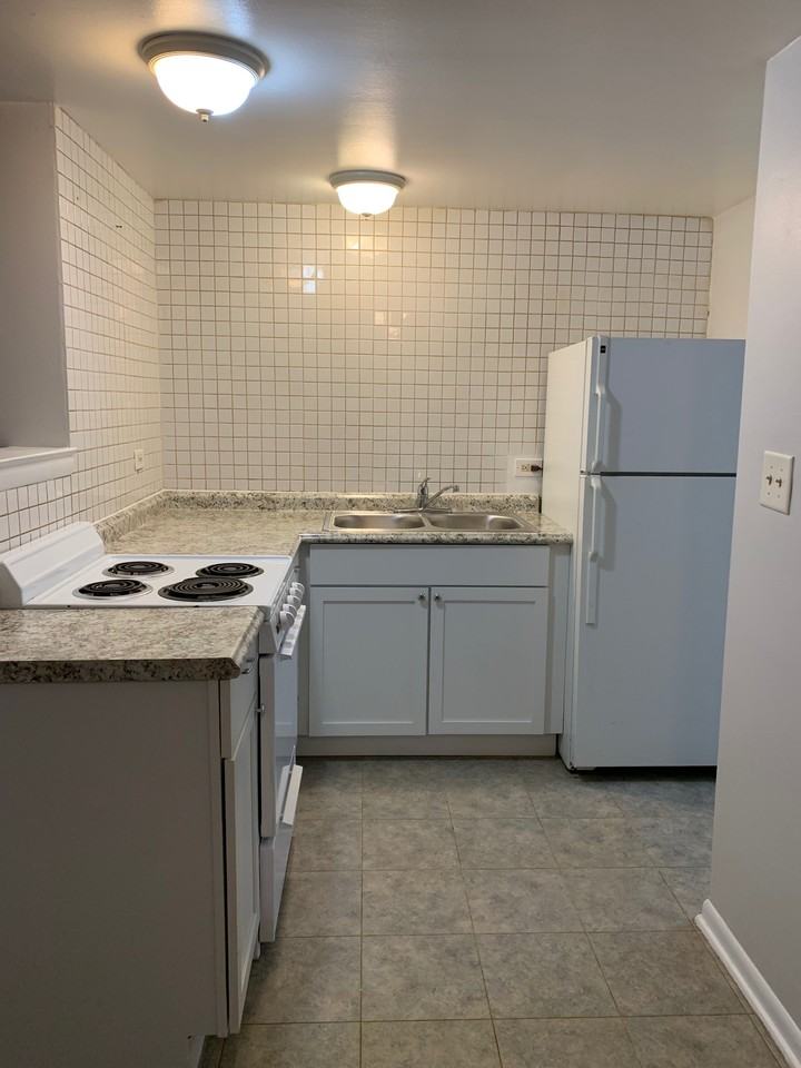 1417 N Broadway - Photo 3 of 6