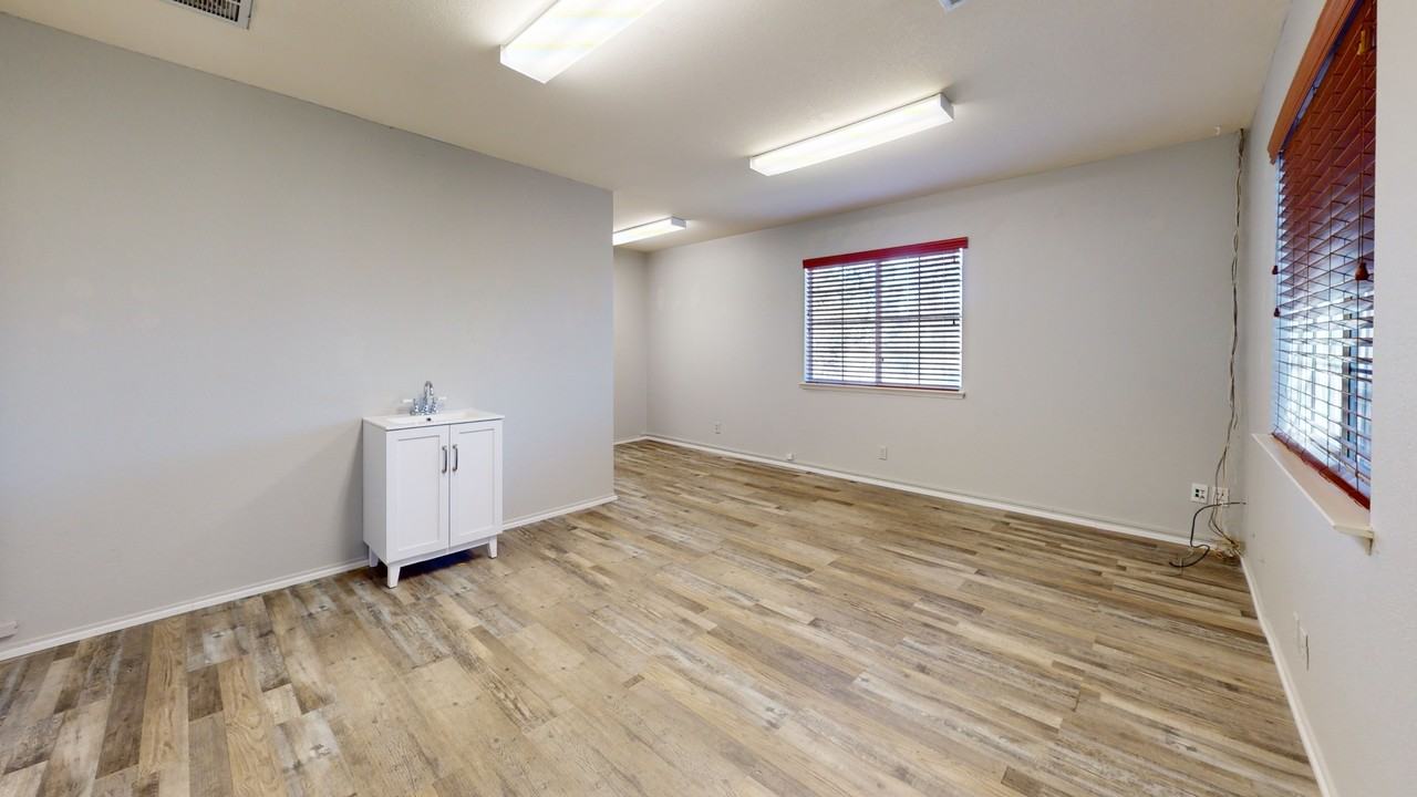 CA-0304 {3404 Bechelli Lane} 50% - Photo 3 of 11