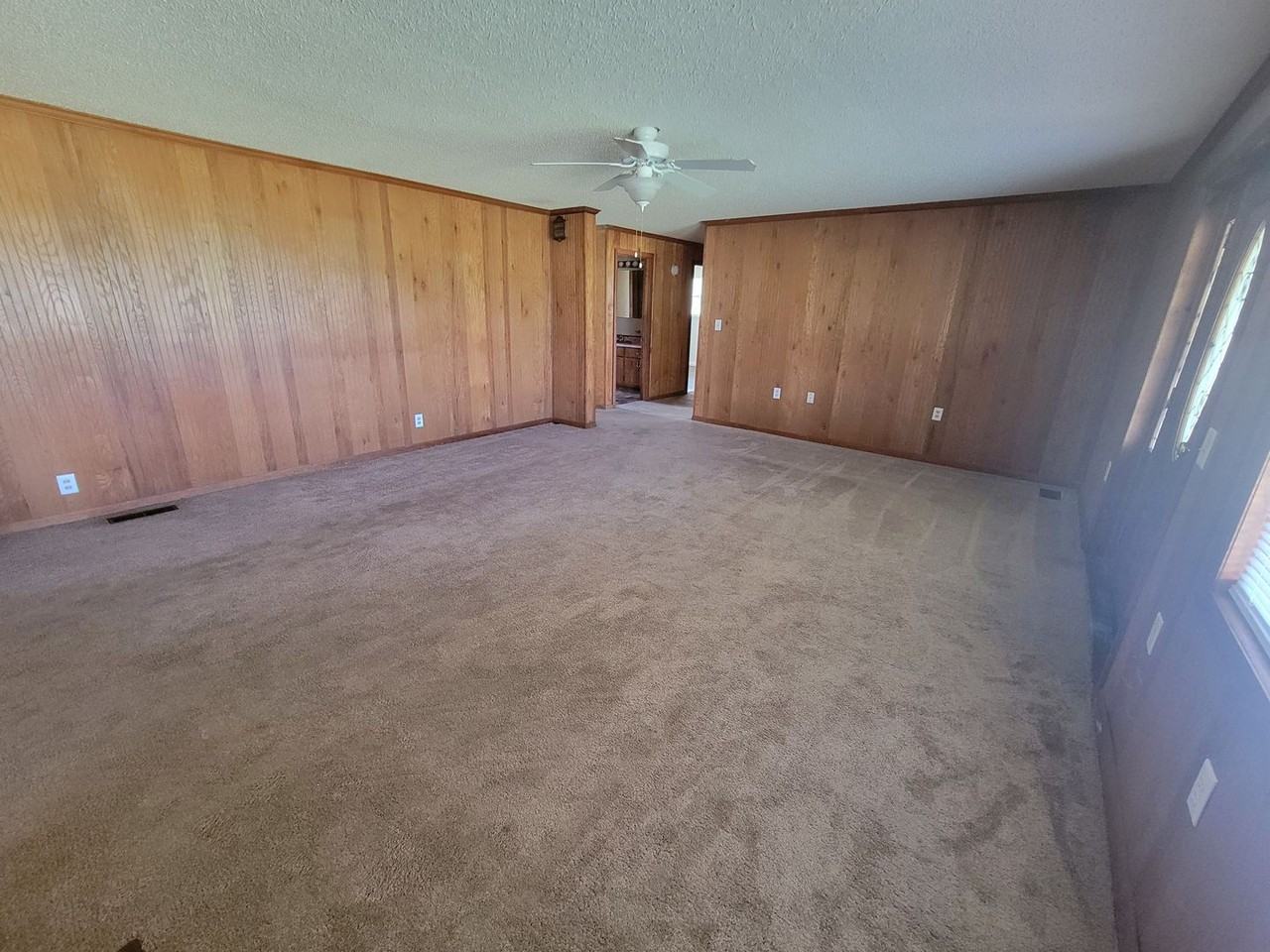 1351 Old Ray City Rd - Photo 3 of 21