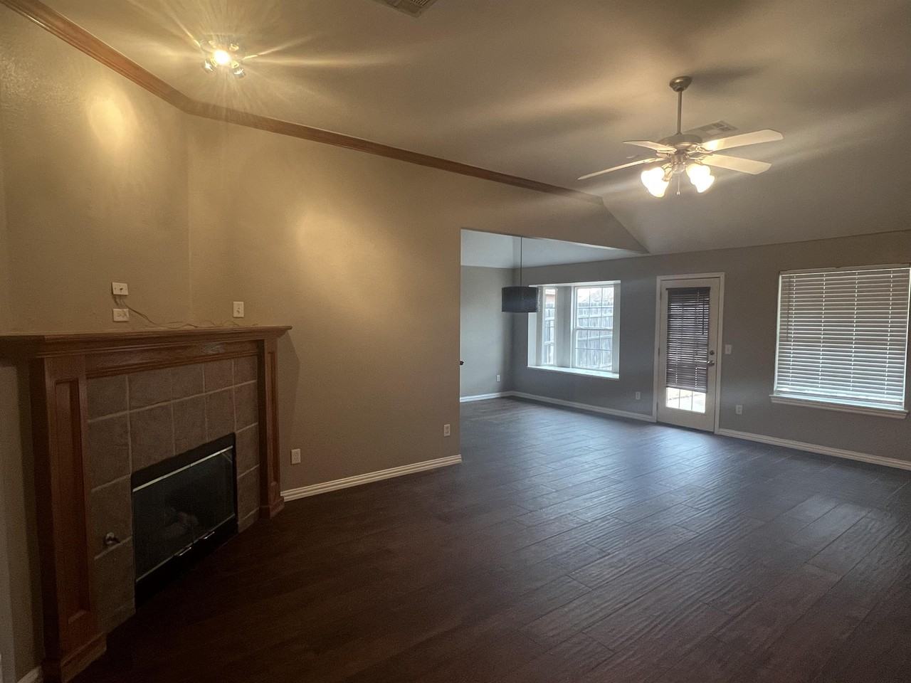 15920 Korie Drive - Photo 3 of 18