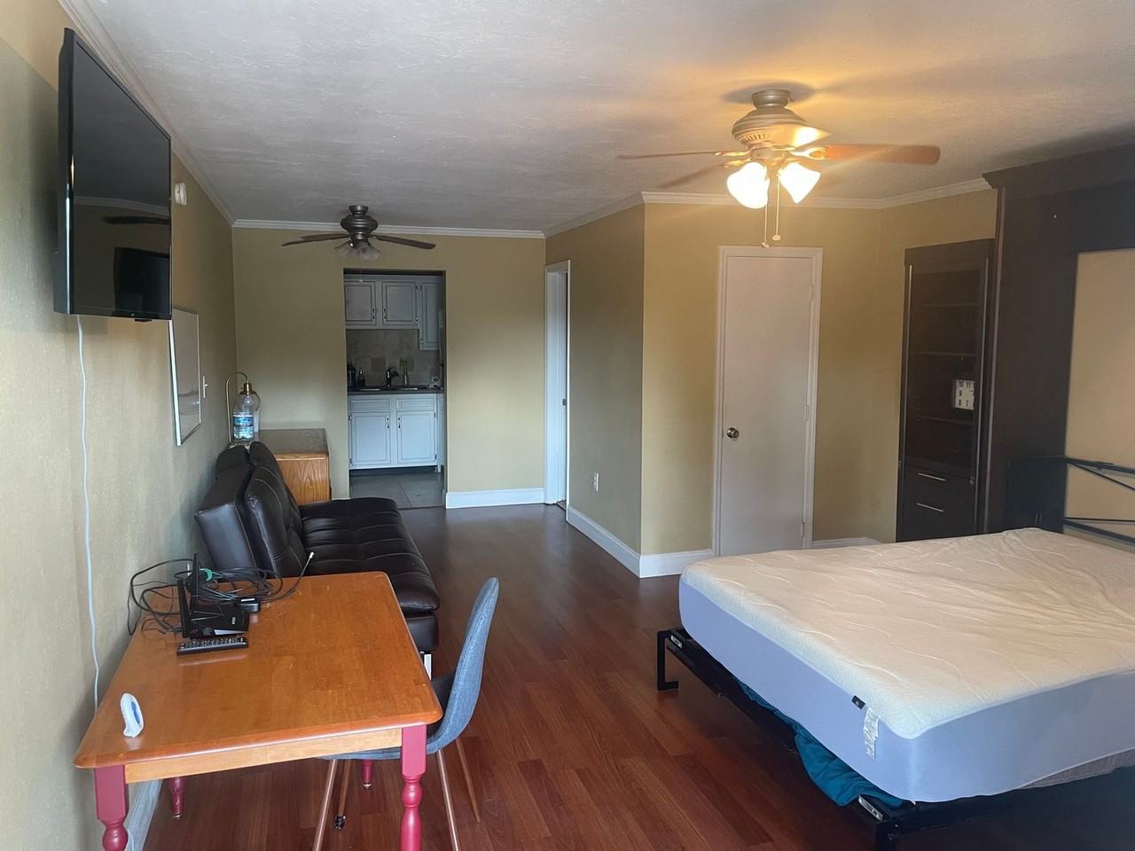 405 Dunwoody St #13 - Photo 4 of 8