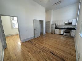 featured image of 315 W 38th St