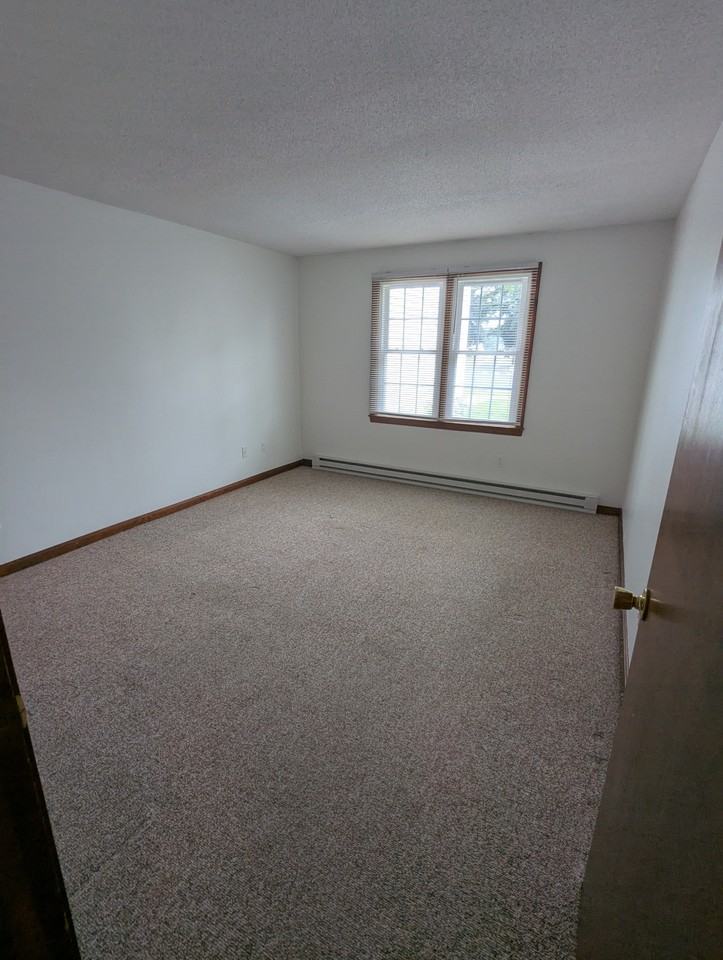 404 North Main Street - Photo 6 of 8