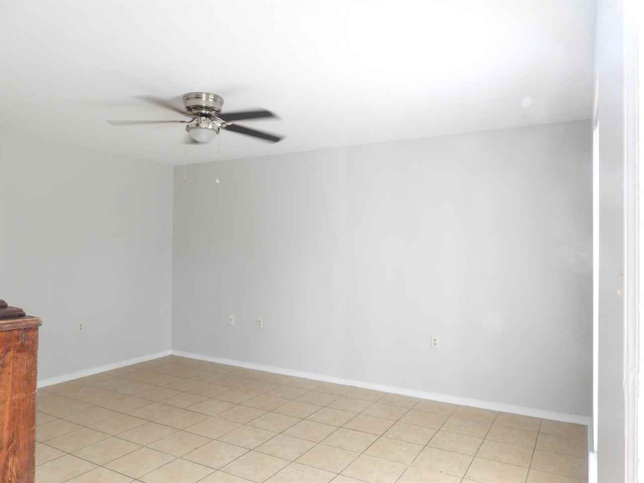 Shenandoah Townhomes - Photo 7 of 39