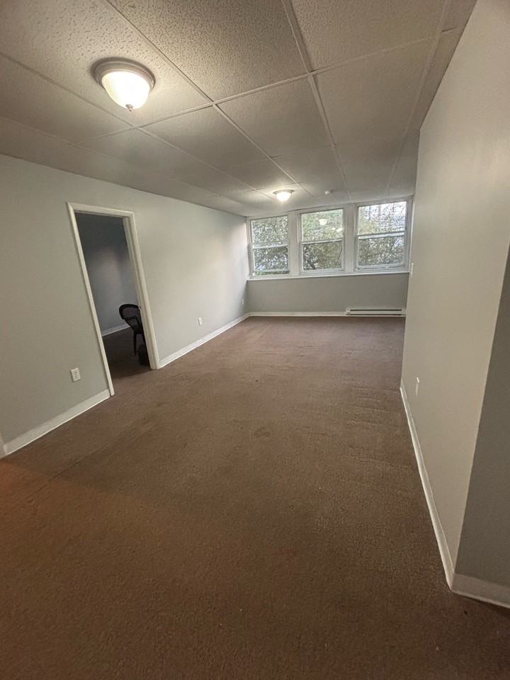 179 Grand Street - Photo 6 of 9