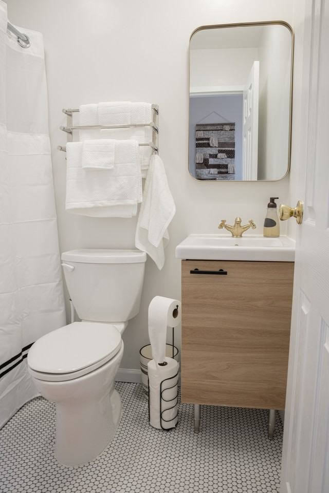 Court - Photo 2 of 10