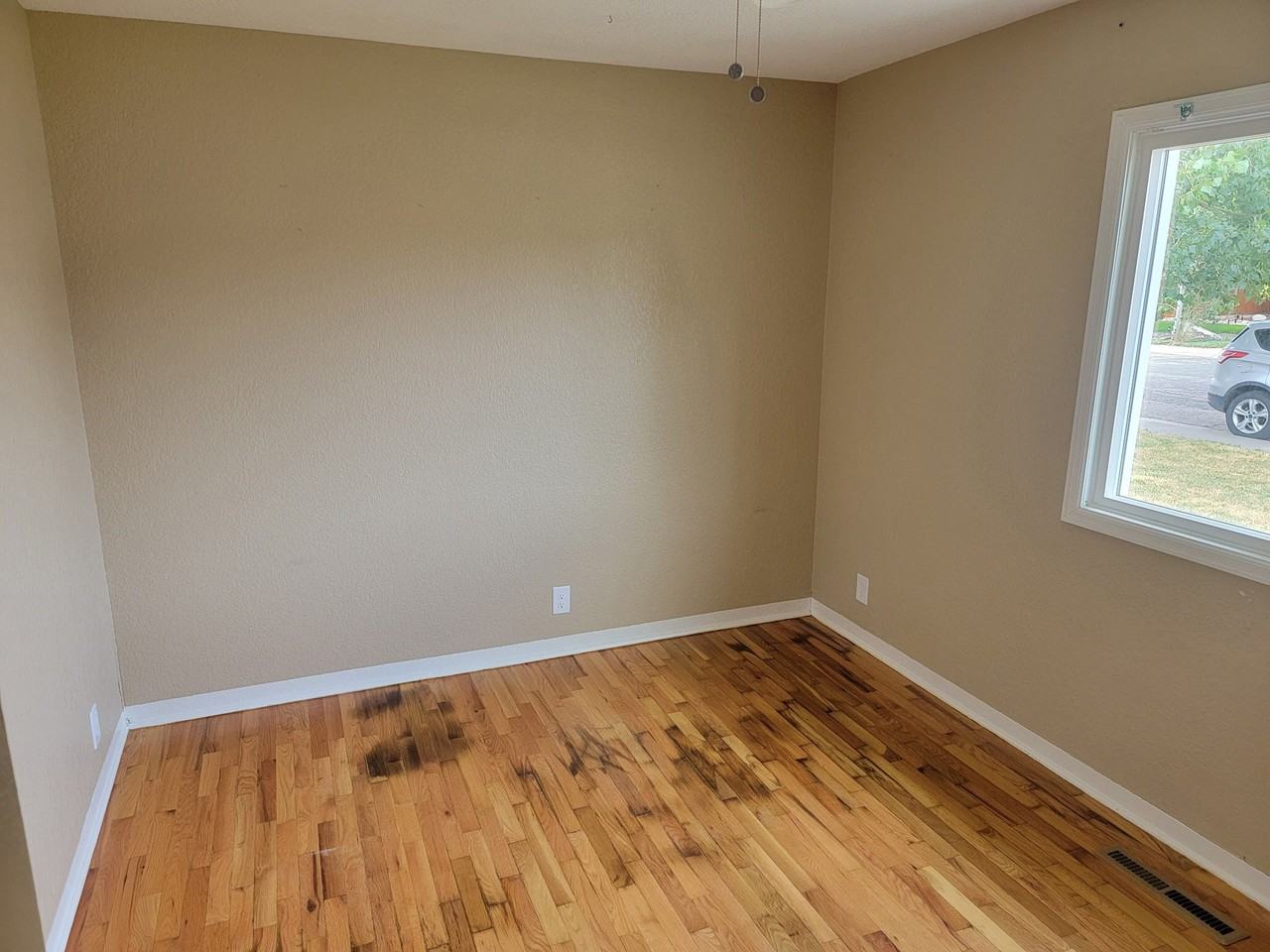 3727 Henderson Avenue - Photo 5 of 9