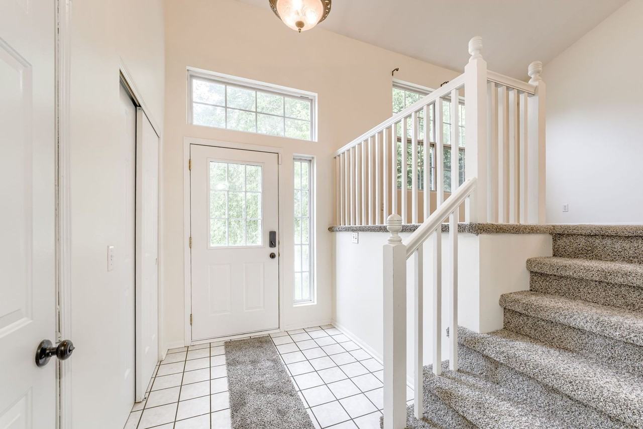 2138 N 166th St - Photo 2 of 29