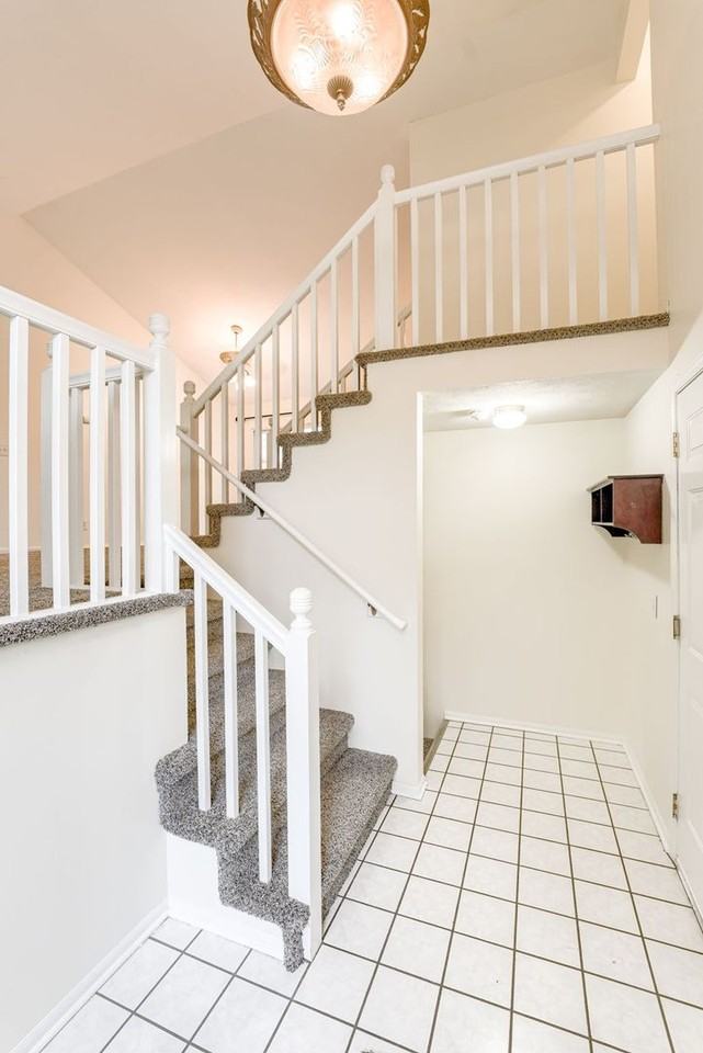 2138 N 166th St - Photo 3 of 29
