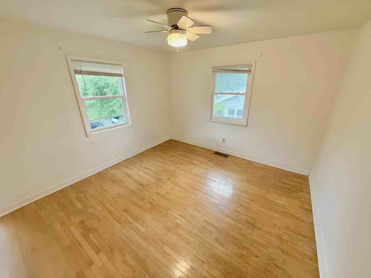 516 South Street - Photo 3 of 5