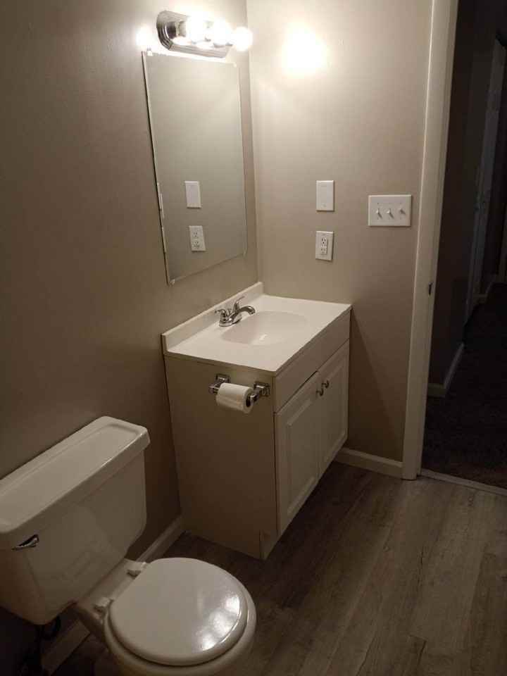 400 West Hay Street - Photo 3 of 5