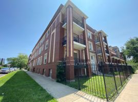 featured image of 5919 W Fulton St