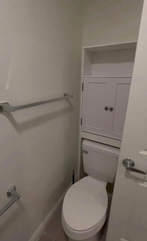 Newly Renovated & Bright Studio in Henderson - Photo 3 of 8