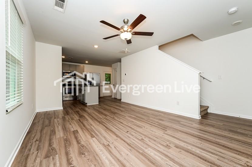 717 Denise Ct - Photo 3 of 15