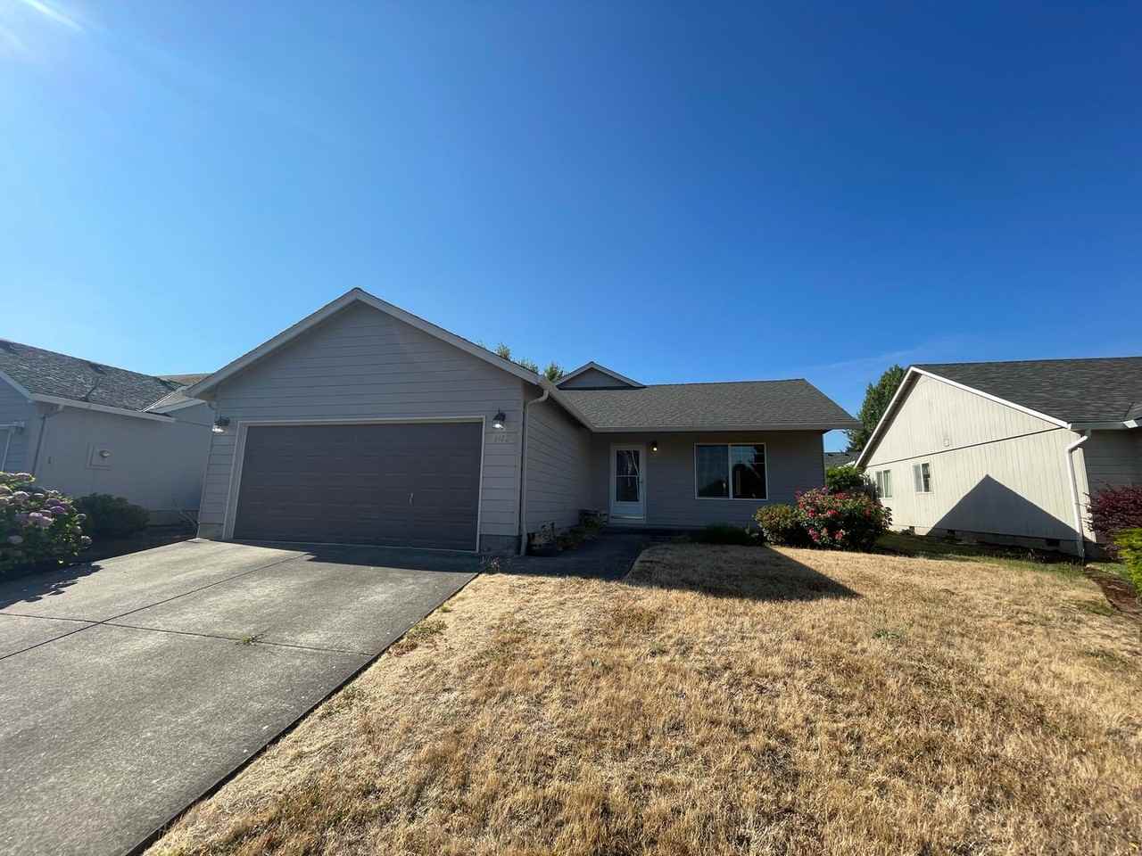 1472 Hunter Ave N - Photo 2 of 23