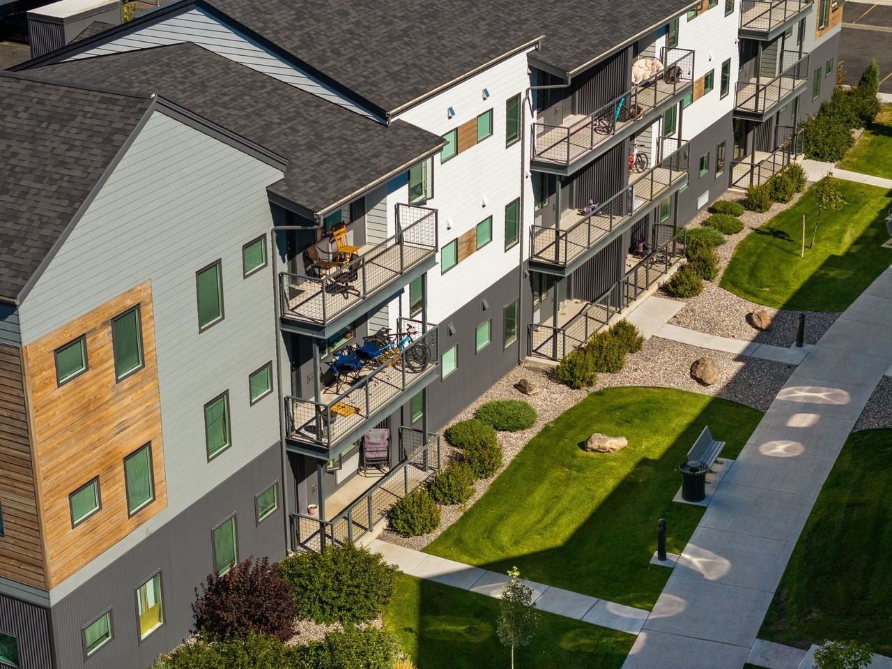 Creekside Apartments - Photo 4 of 20