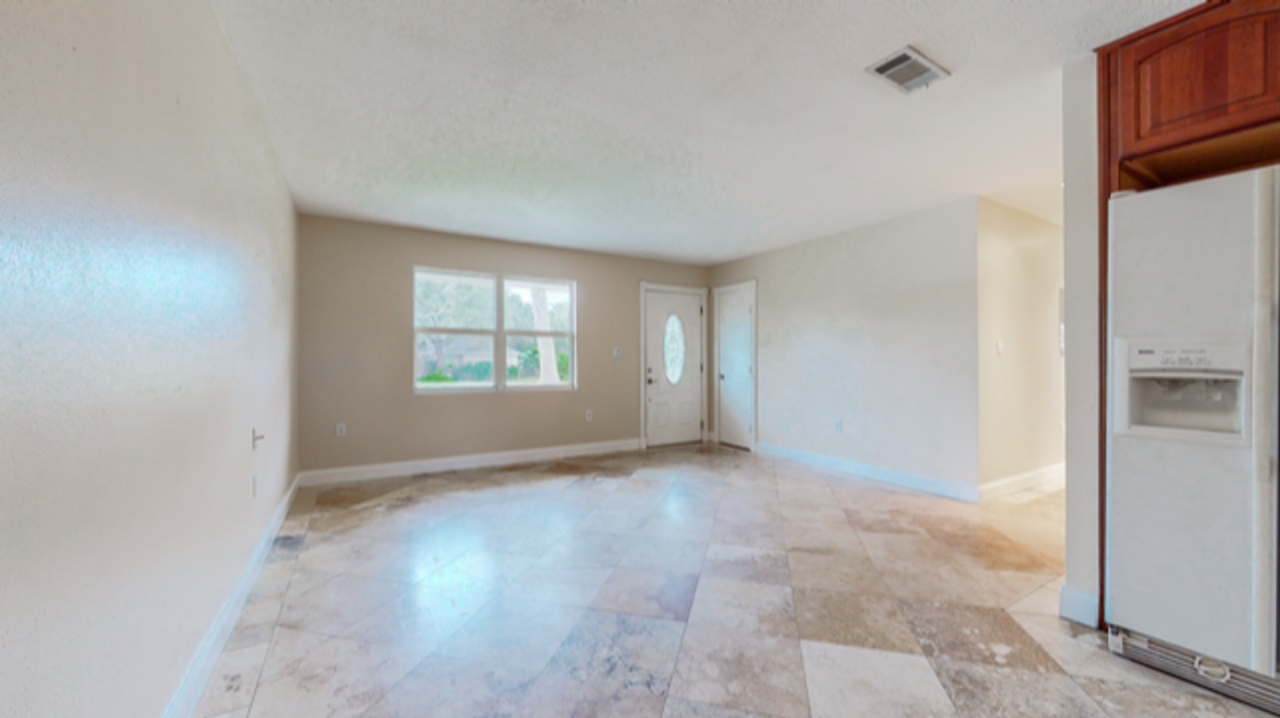 330 Stahlman Ave - Photo 3 of 26