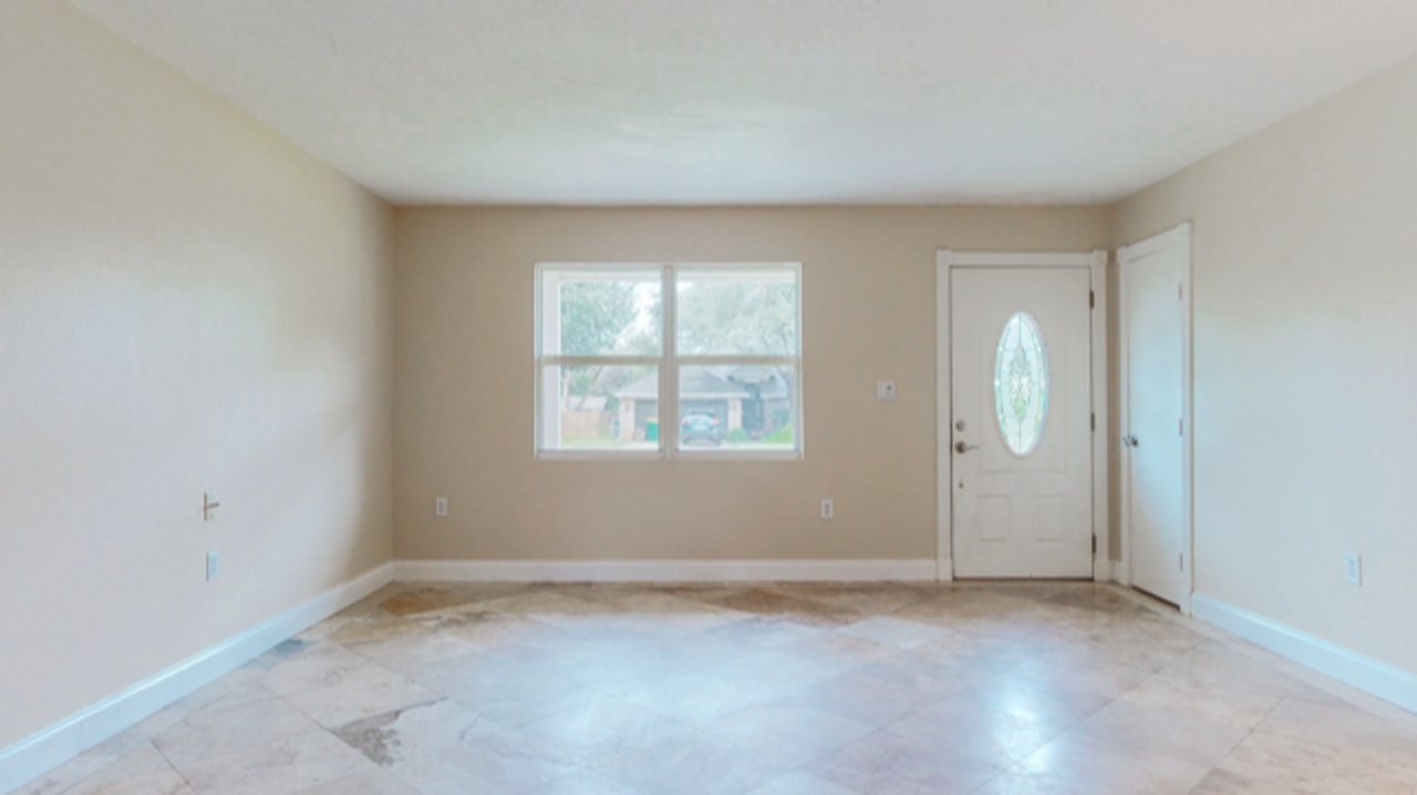 330 Stahlman Ave - Photo 4 of 26
