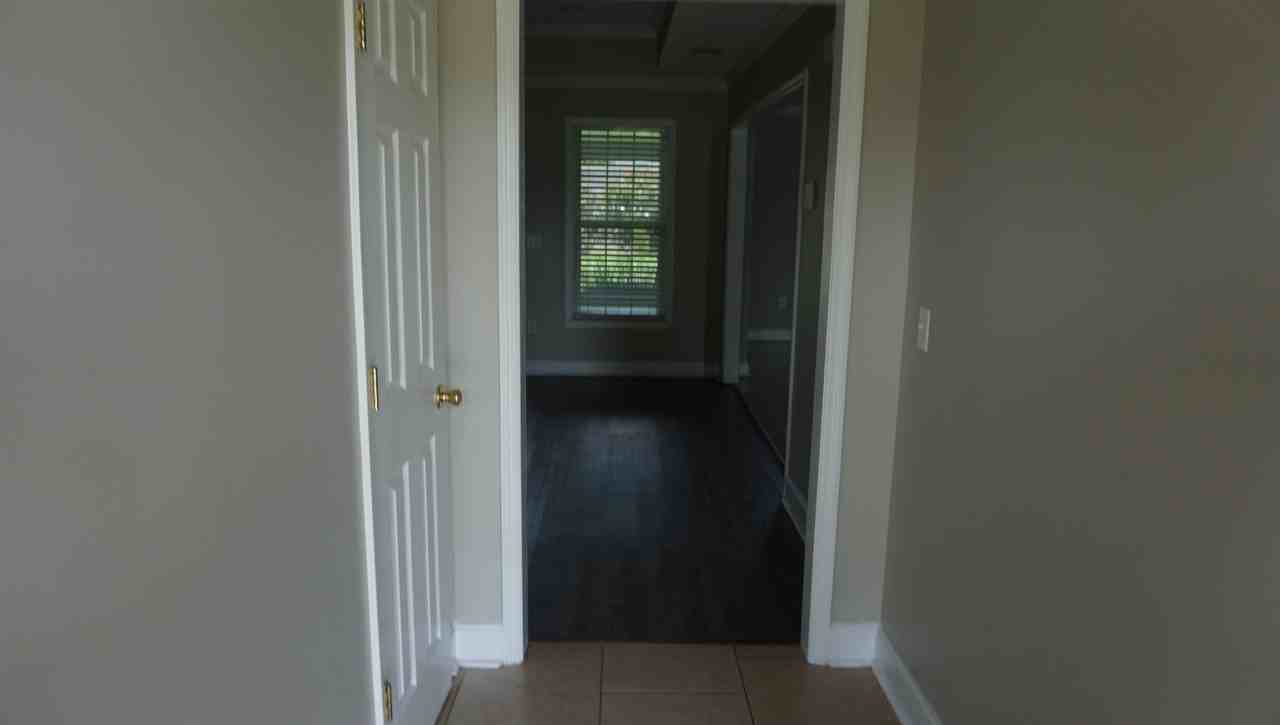 19 Jacobs Walk - Photo 5 of 39