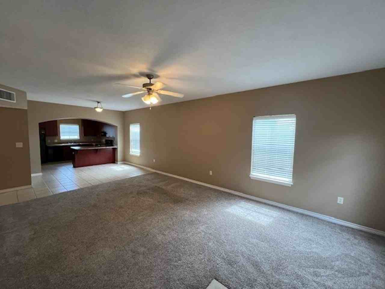 114 W Lagrange - Photo 3 of 12