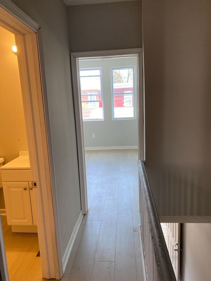 6054 North Norwood Street - Photo 3 of 11