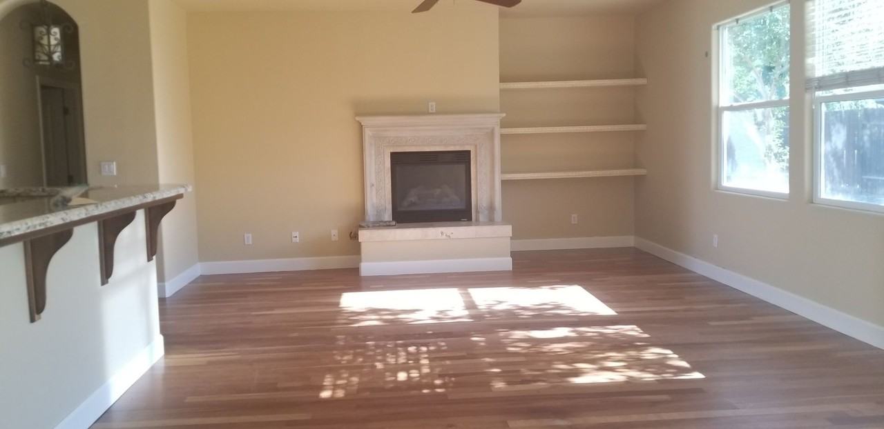 3626 Azure Dr - Photo 3 of 10