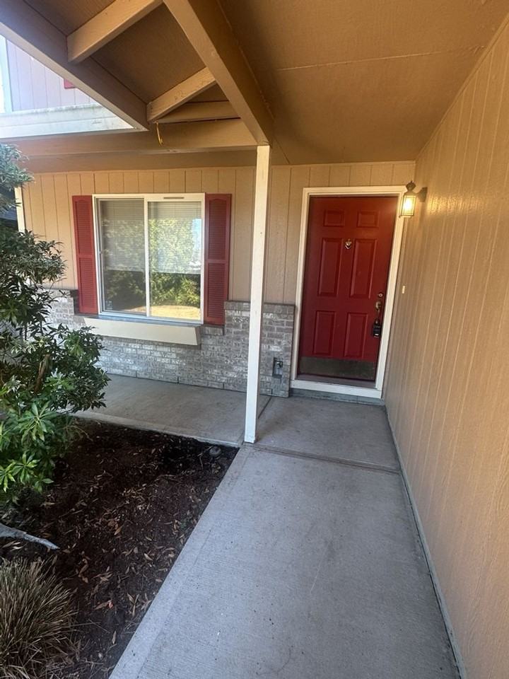 14801 Ne 51st St - Photo 2 of 29