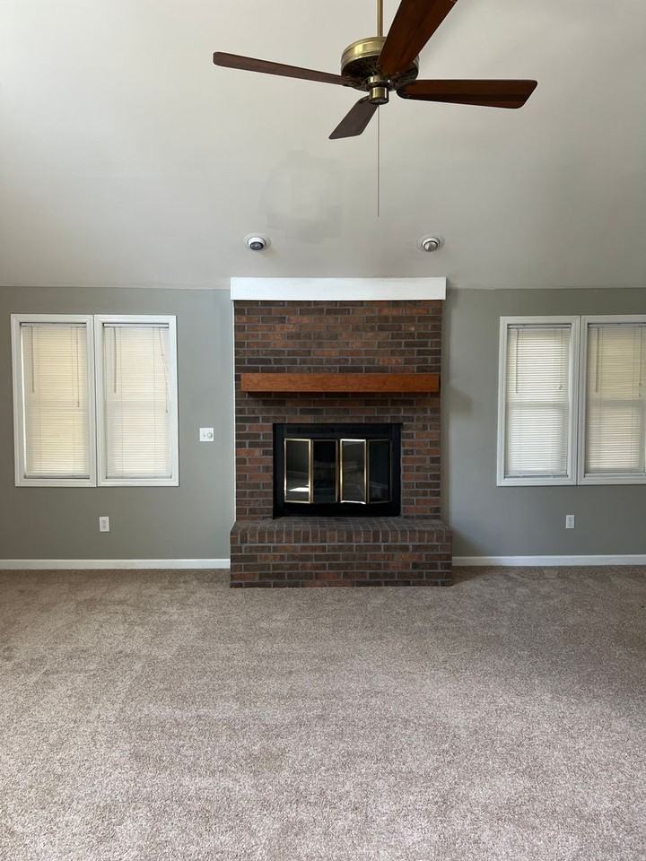 107 E Kingswood Dr - Photo 5 of 22