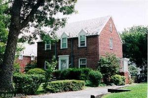 featured image of 7205 Clarendon Rd