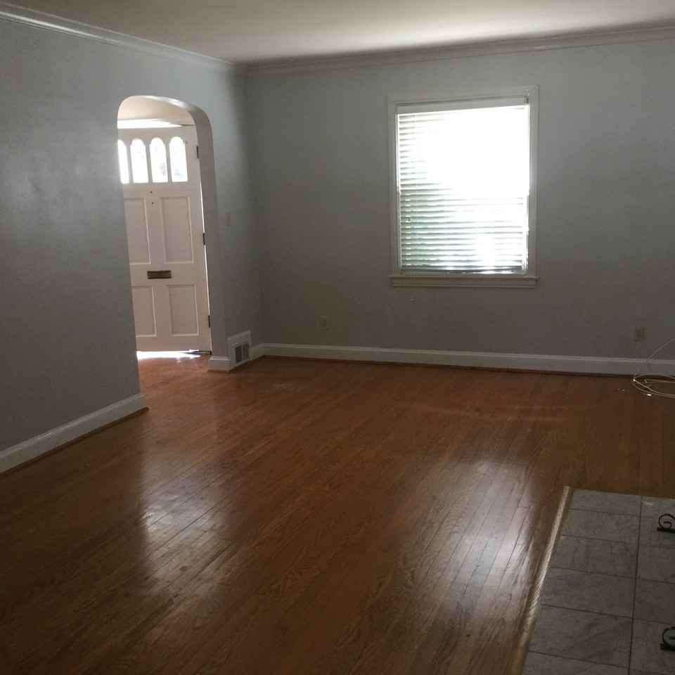 7205 Clarendon Rd - Photo 5 of 21