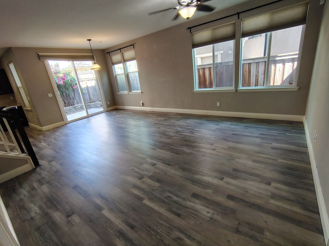 2276 Gallery Dr - Photo 2 of 15