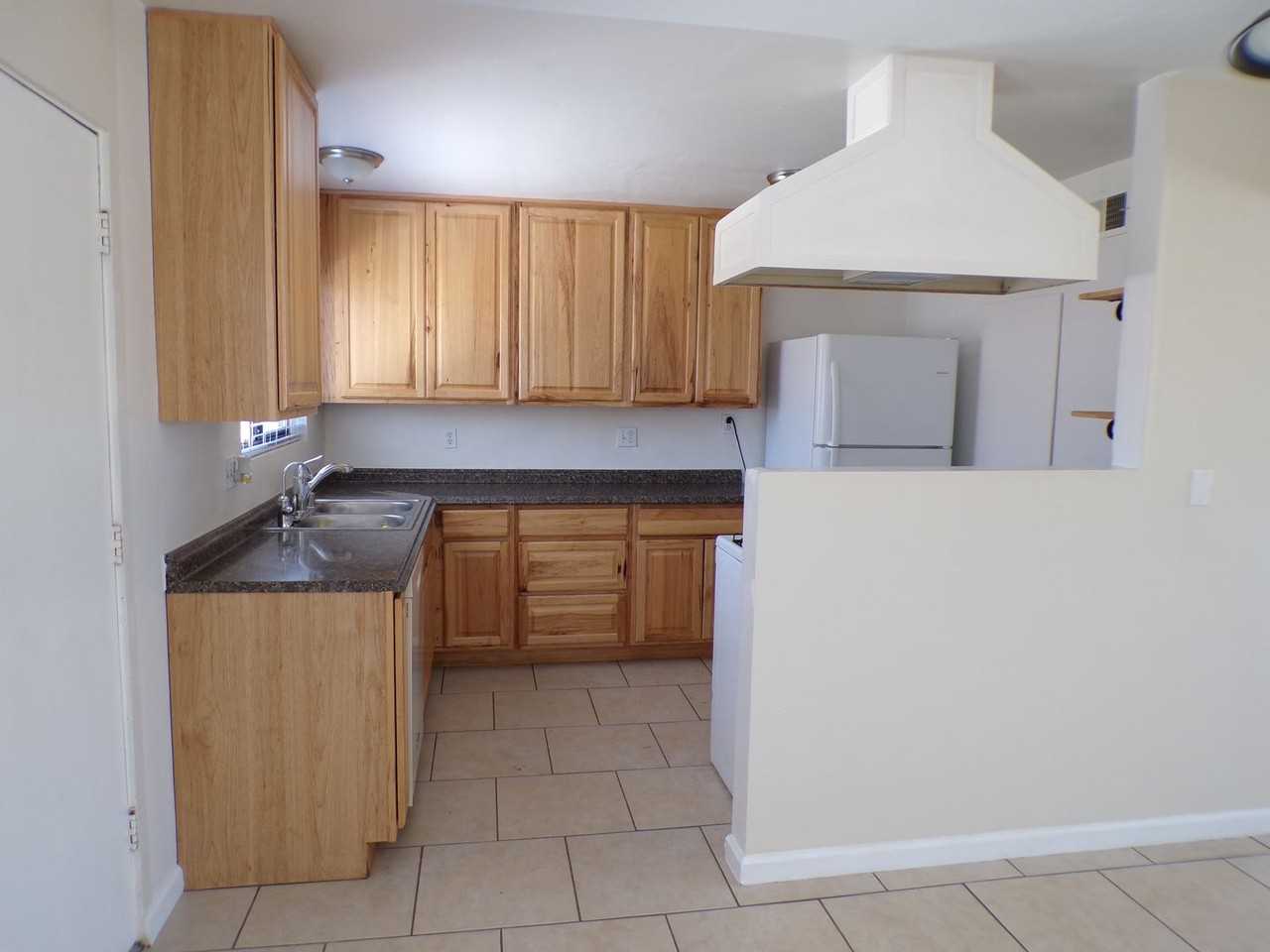 3930 Neptune Ave - Photo 7 of 20