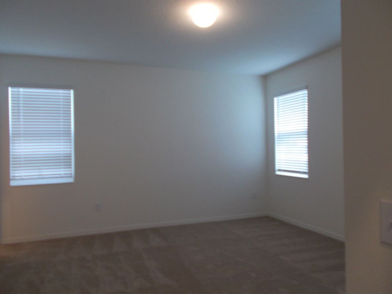 565 Overpool Ave - Photo 6 of 31