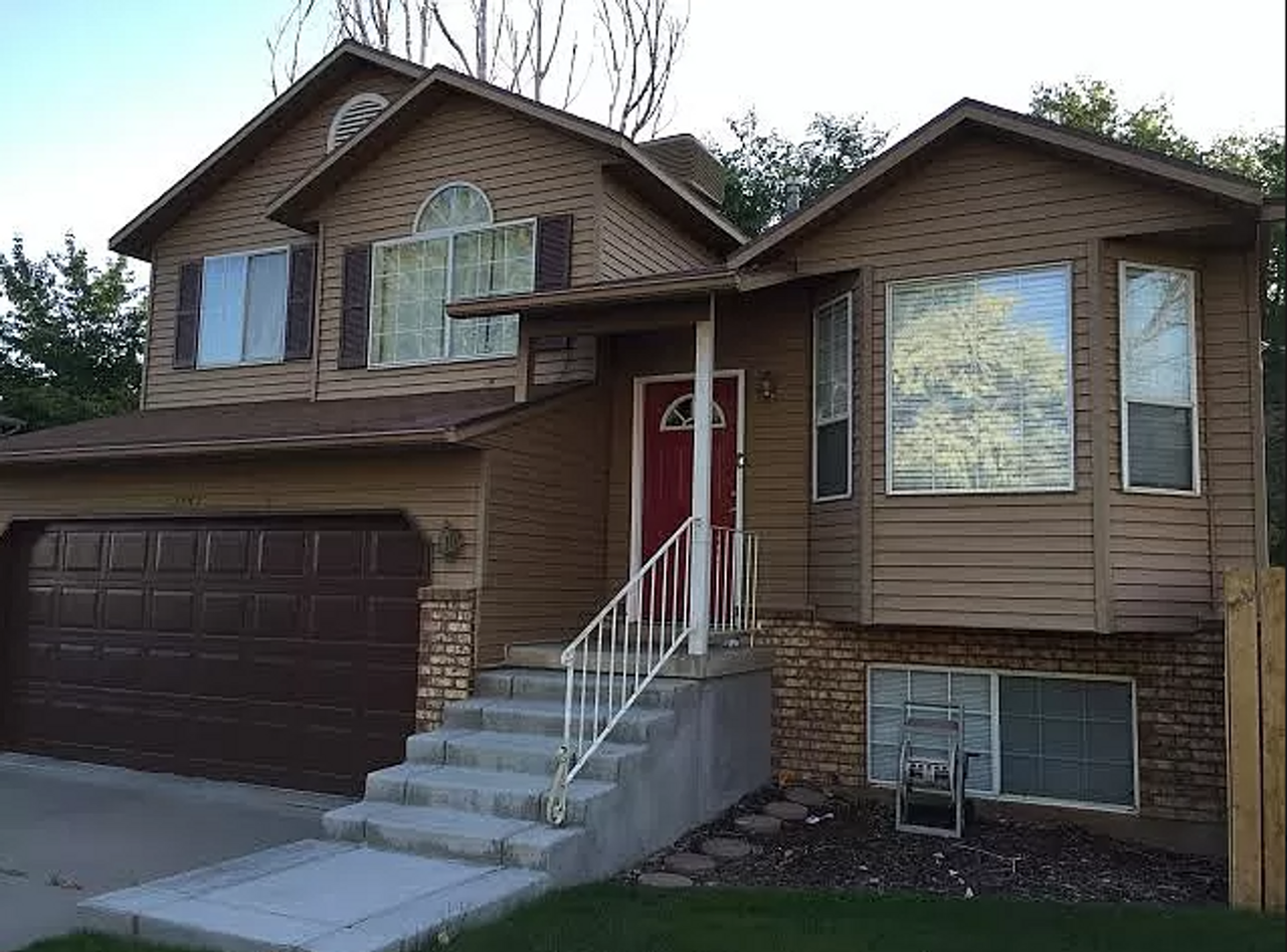 2547 N 450 W - Photo 3 of 22