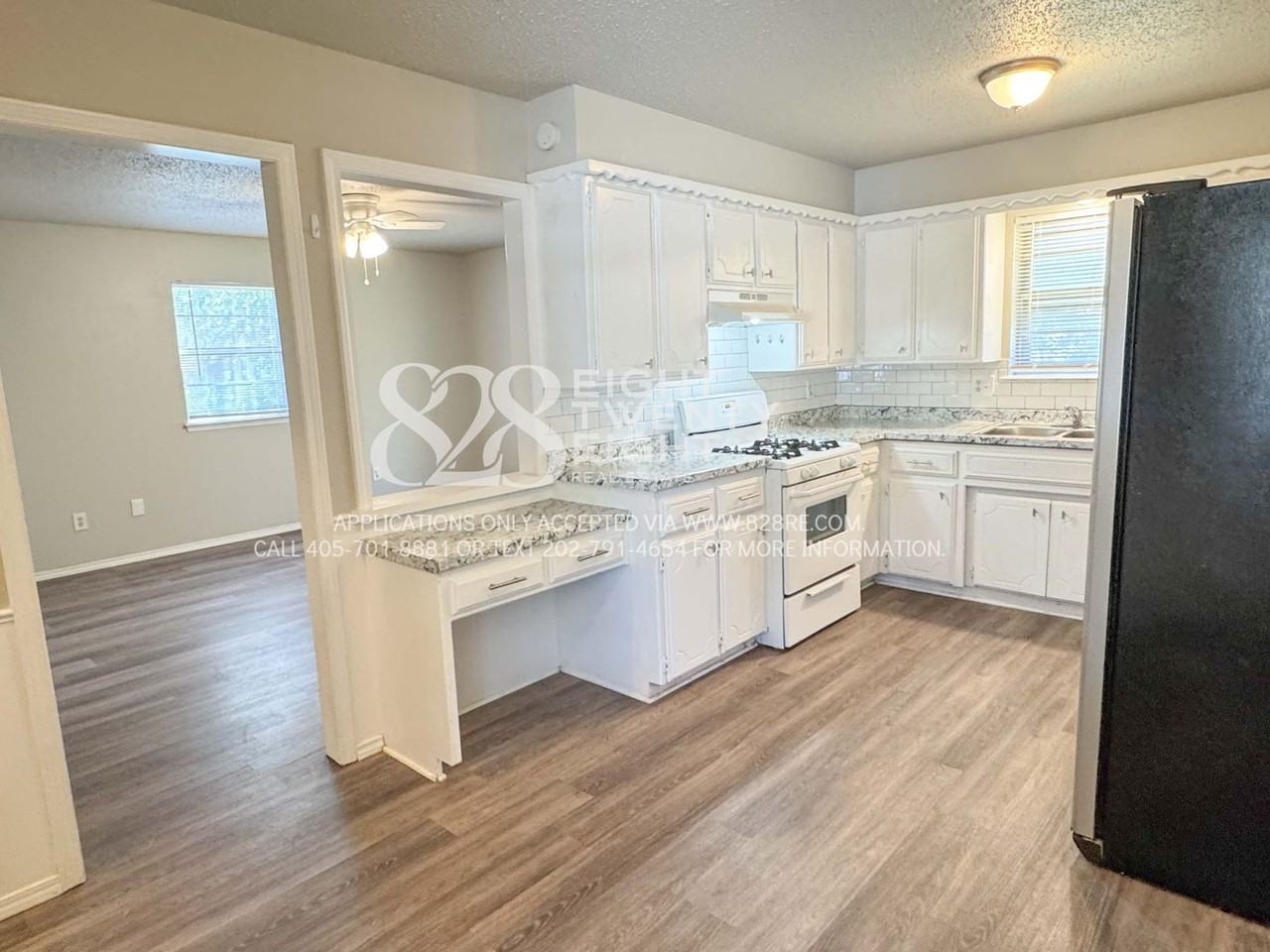 1201 Lauren Ln - Photo 7 of 29