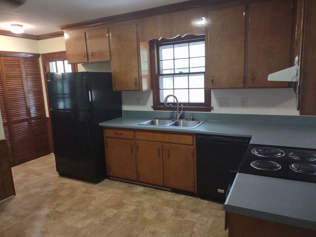 732 N Harrison Ave - Photo 2 of 20