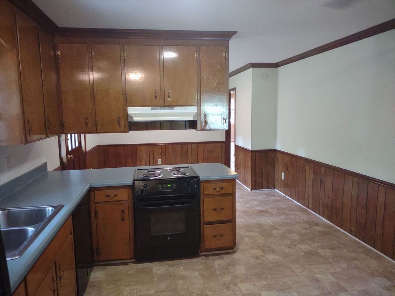 732 N Harrison Ave - Photo 4 of 20