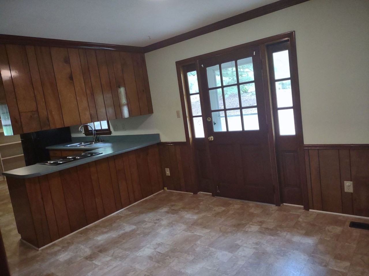 732 N Harrison Ave - Photo 5 of 20