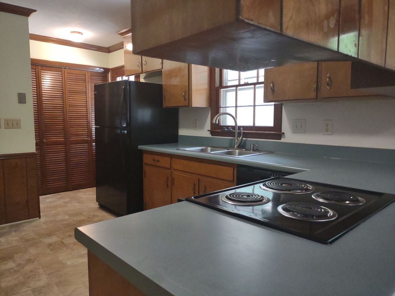 732 N Harrison Ave - Photo 6 of 20