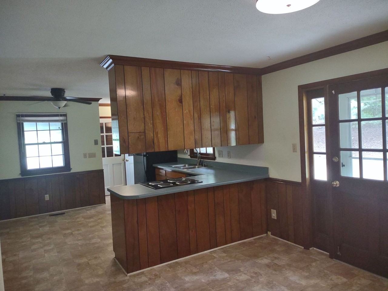 732 N Harrison Ave - Photo 7 of 20