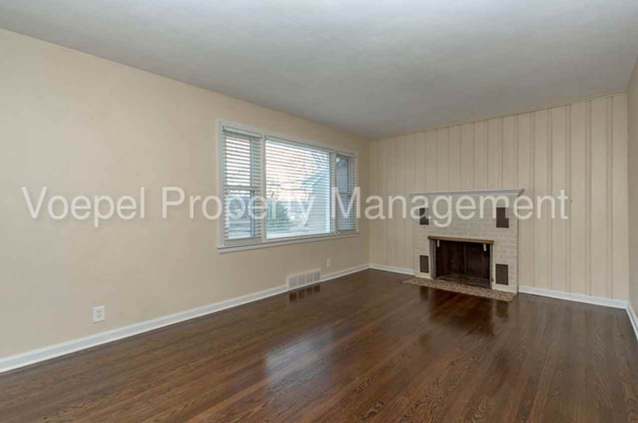 10002 E 35th Ter S - Photo 2 of 23