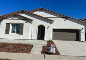 featured image of 2037 Fowler Way