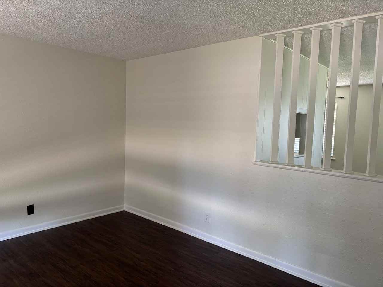 621 Hillside Dr - Photo 3 of 5