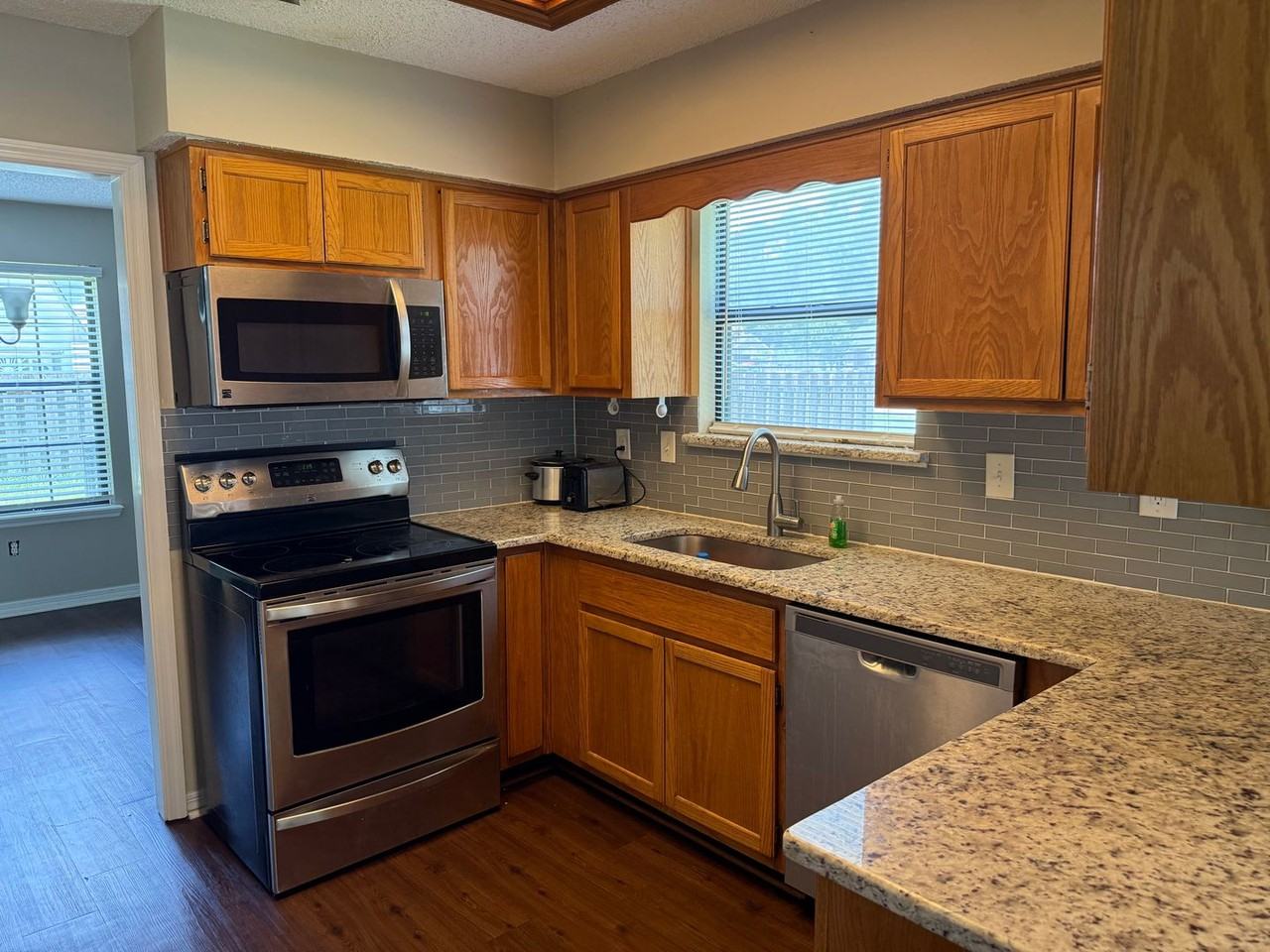 200 Millers Trace Dr - Photo 6 of 14