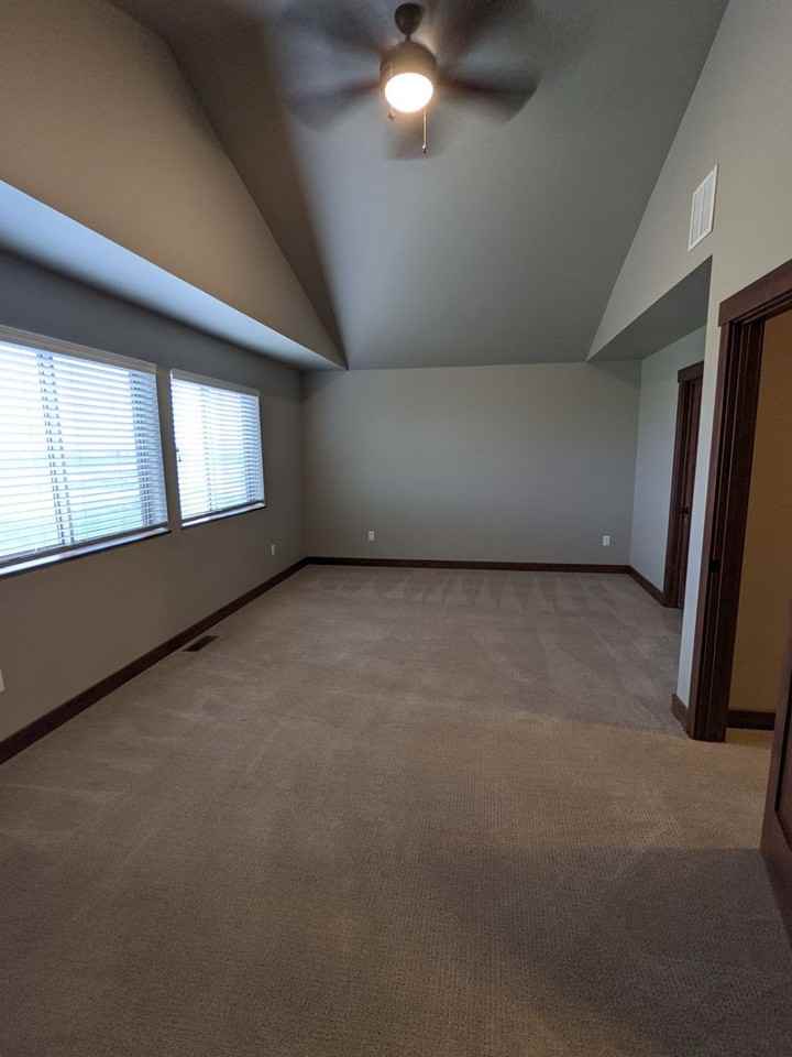 1601 Westwood Cir #C - Photo 3 of 8