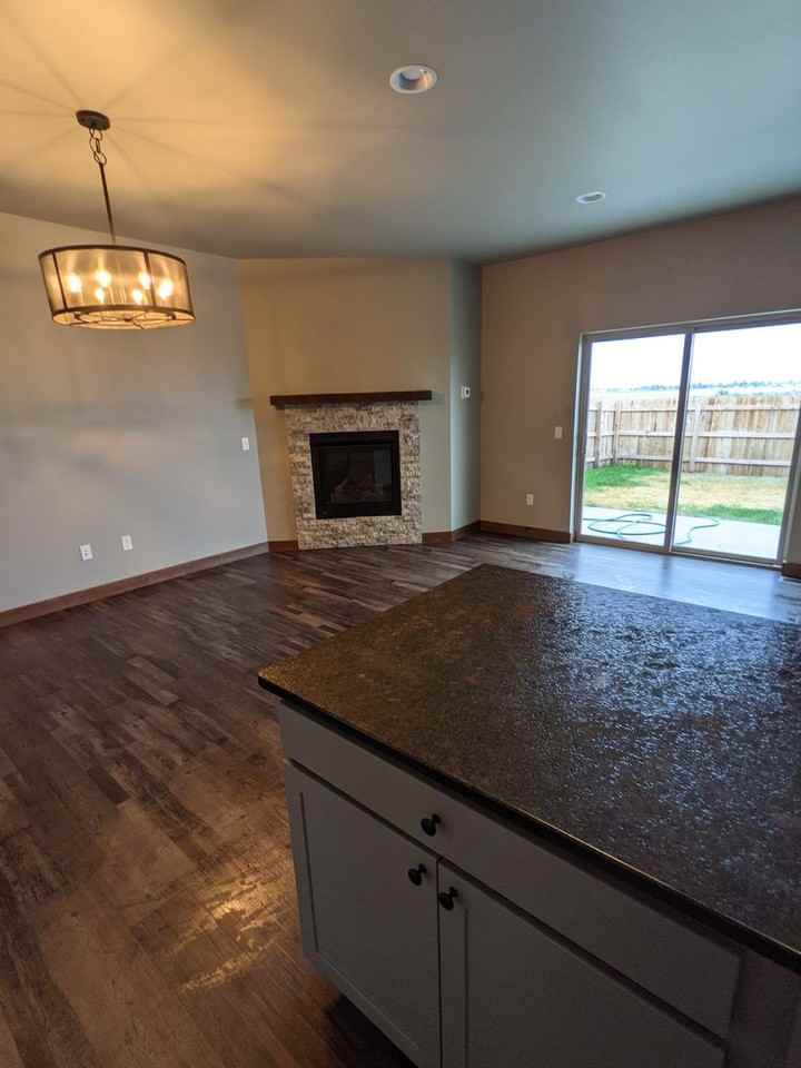 1601 Westwood Cir #C - Photo 6 of 8