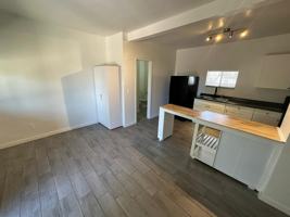 featured image of 421 E President St