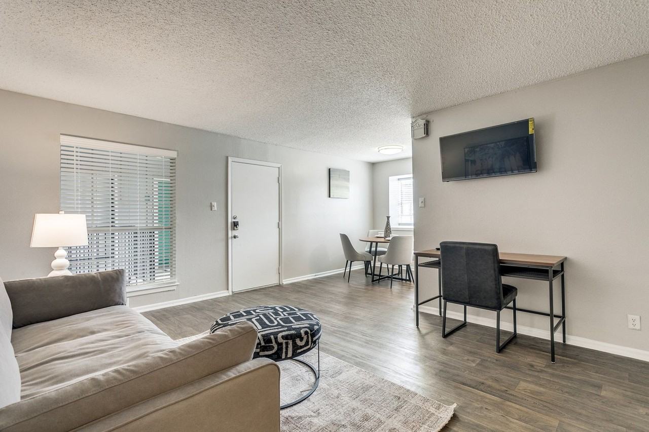 The Jackson Apartments - Photo 5 of 13