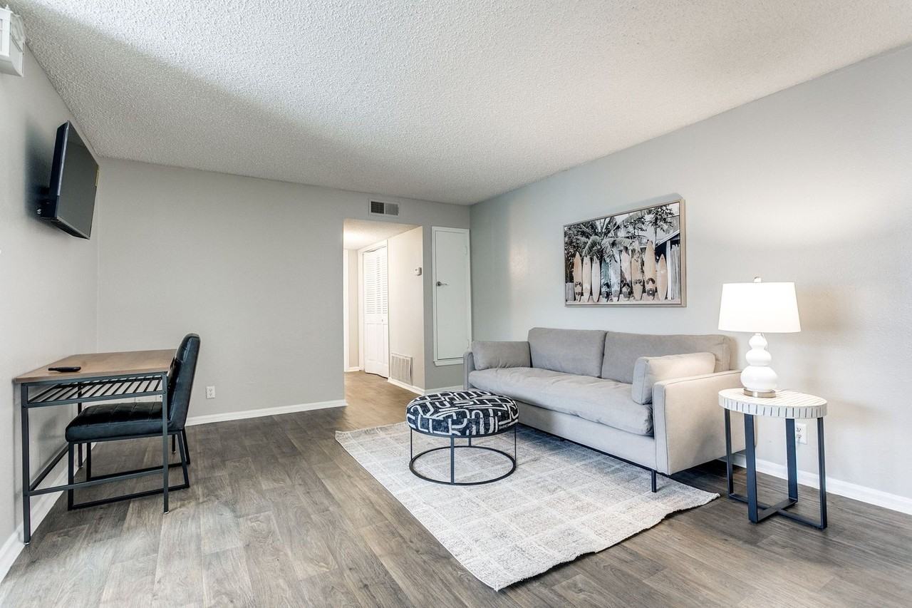 The Jackson Apartments - Photo 6 of 13
