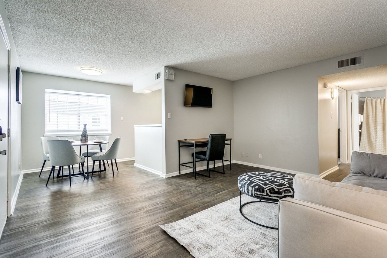 The Jackson Apartments - Photo 7 of 13